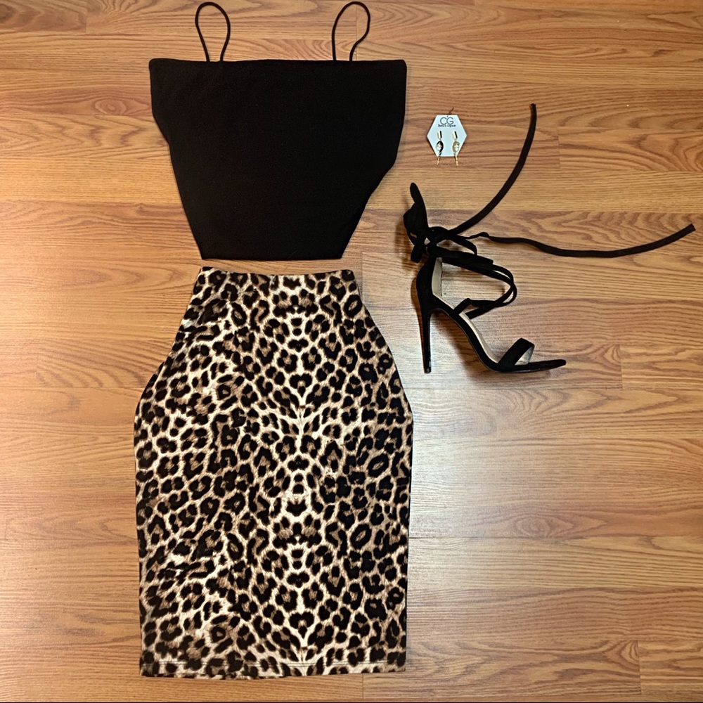 Leo Pencil skirt